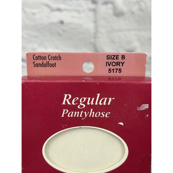 Vintage Ivory Pantyhose Fruit of the Loom Size B Up to 5'10" New in Package 90s‎ - Picture 3 of 6